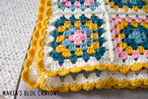 Crochet Granny Square Blanket Pattern - Maria's Blue Crayon