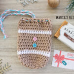 crochet gingerbread gift bag pattern