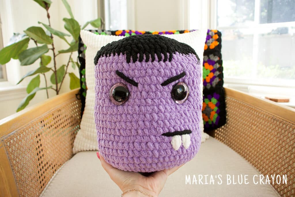 crochet vampire plushie pattern